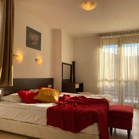 Apartment Banderitsa 1